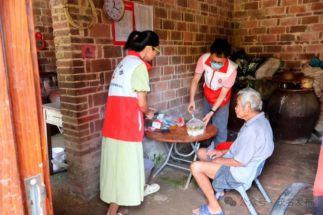 “浓浓的家味道！”化州长者饭堂吃出新花样、新感情