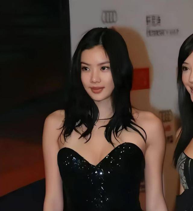 回看20年前的乐基儿，才懂黎明当年为啥豪掷7亿，那腰那腿太绝了