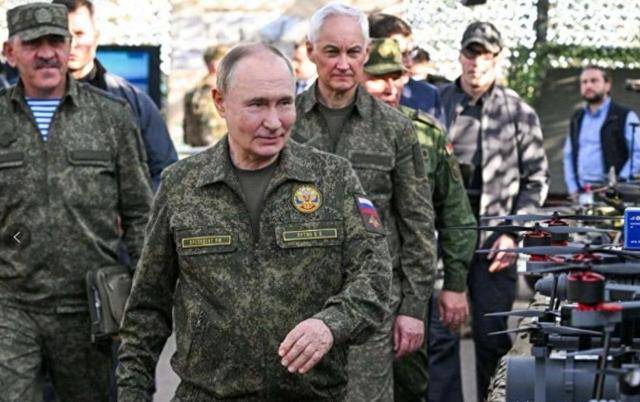 10万大军压境北约，普京递话，美印罕见全部入场！唯独少了中国？