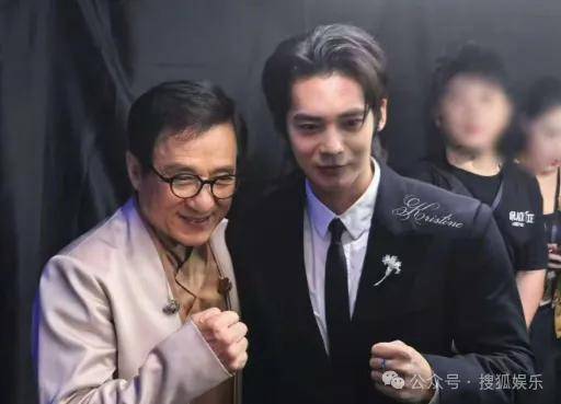 这场晚会台下简直是追星现场，名场面太多了吧？