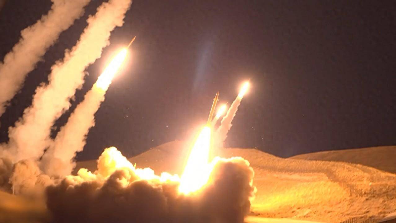 伊朗一查内鬼才发现:12天内高层死伤惨重,一通电话就能被定位?