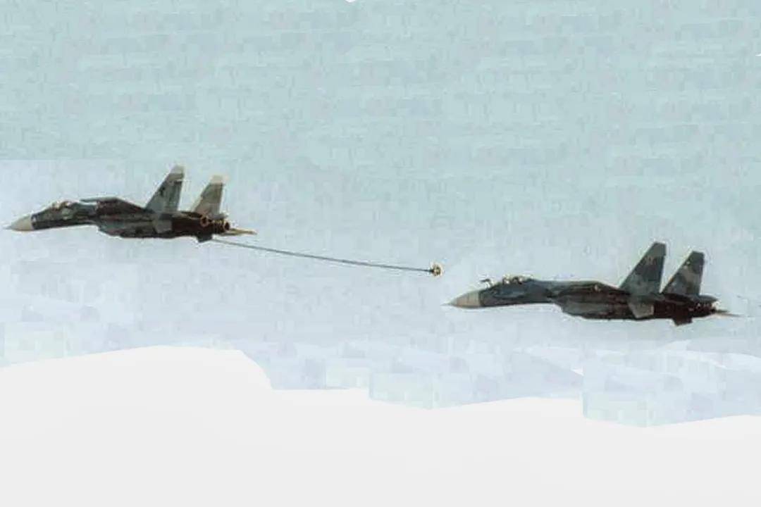 央视官宣：歼-16可挂载副油箱！网友：航程加到7000公里有必要？